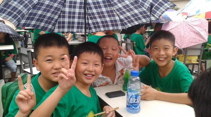 Students in a Chinese English school for the summer camp