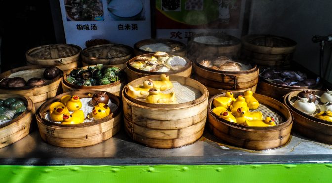 Yellow duck steamed buns