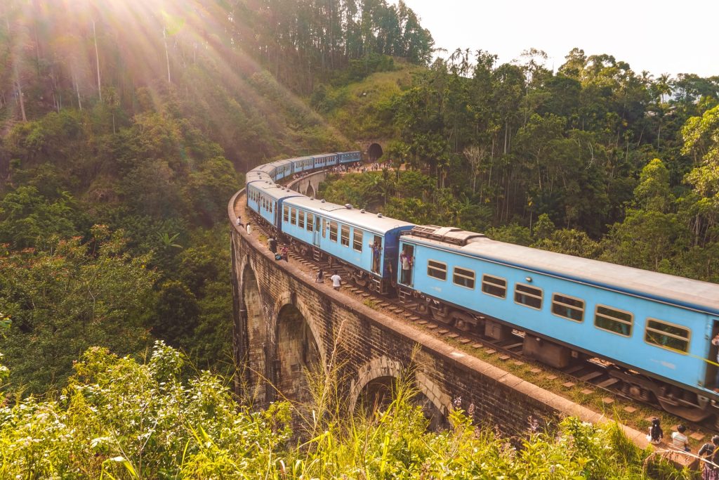Train in sri lanka sun